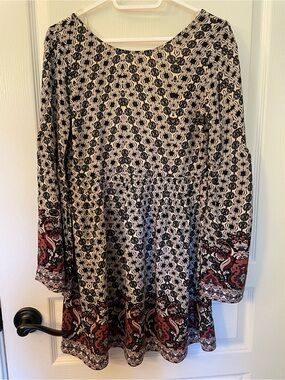 Chloe K Black & White Printed Long Sleeve Dress with Red Border